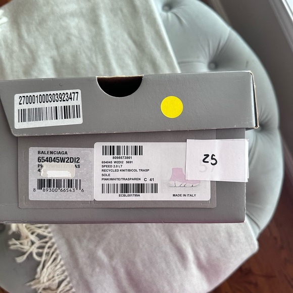 Authentic Balenciaga Speed 2.0 - Picture 5 of 6